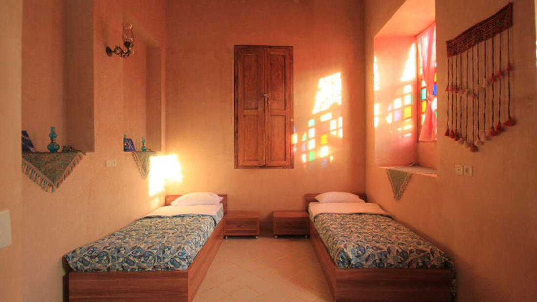 Mahmonir Traditional Hotel