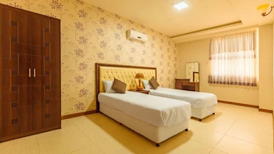 Lux Persia Hotel