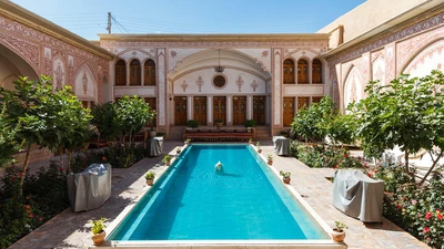 Mahinestan Raheb Hotel