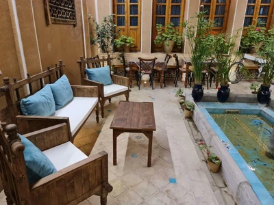Tavousiyeh Hotel