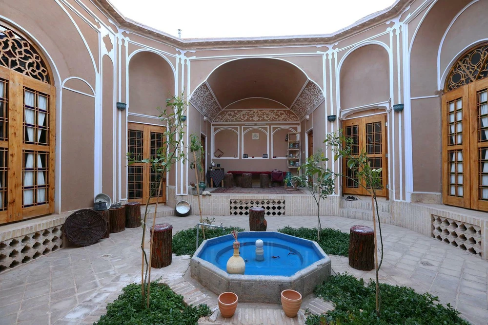 Naranjestan Hotel