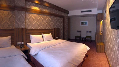 Si-o-Se Pol Hotel