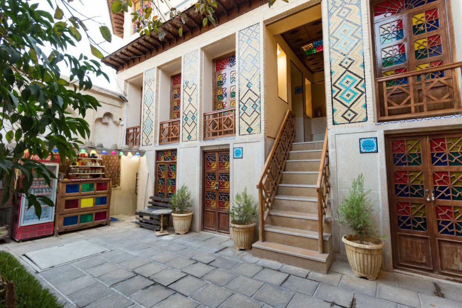 Niayesh Hotel