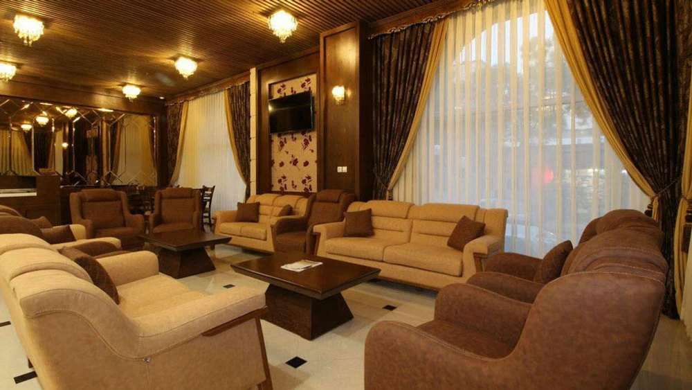 Si-o-Se Pol Hotel