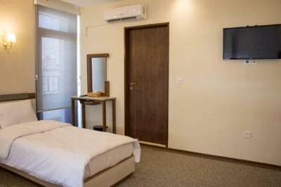 Vernus Hotel