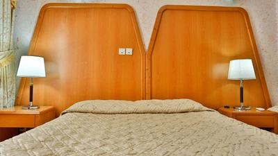 Laleh Hotel