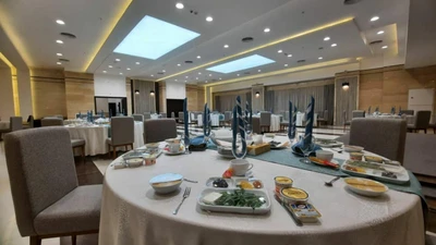 Novin Plus Hotel