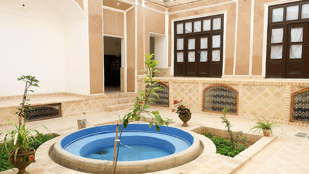 Shakheh Nabat Hostel