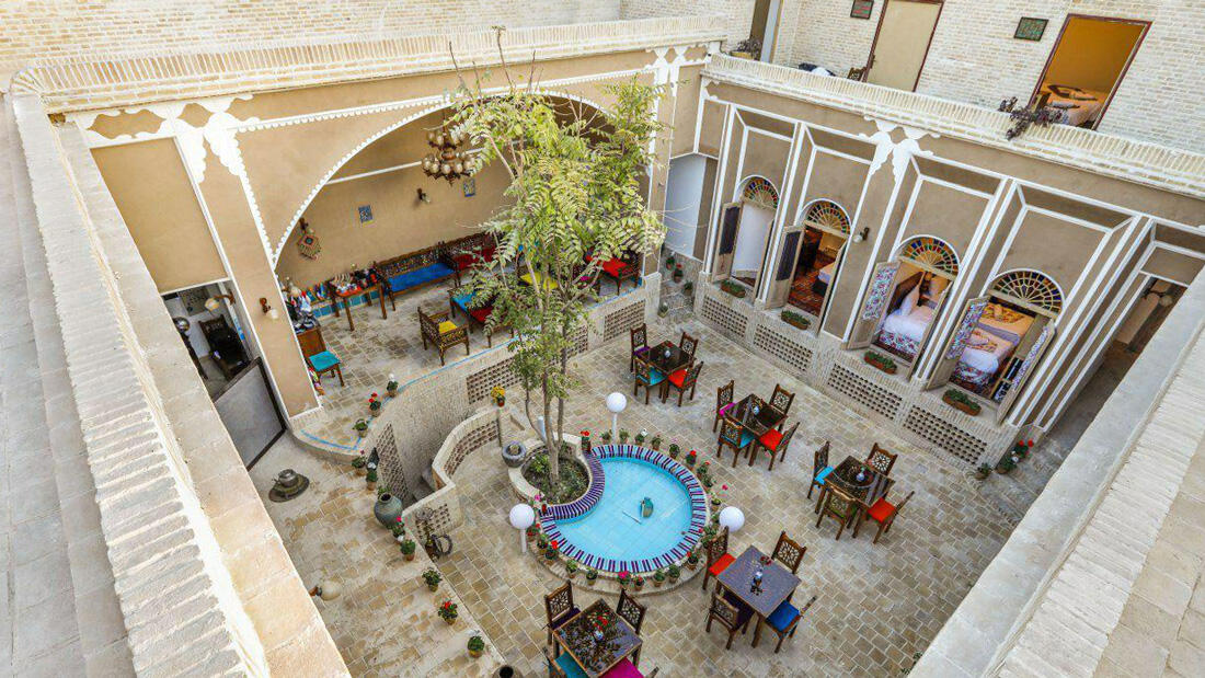 Toranj Traditional Hotel