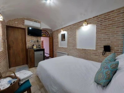 Malamir Hotel