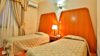 Laleh Hotel