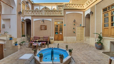 Sayeh Saray hostel