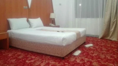 Laleh Hotel