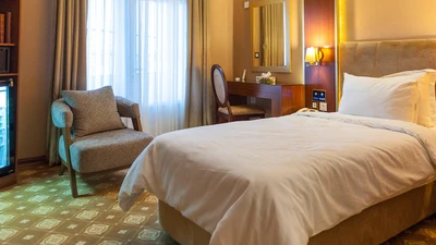 Refah Pardis Hotel