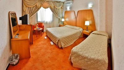 Laleh Hotel