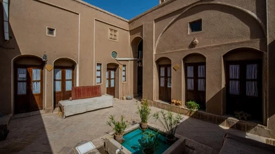 Noghli Traditional Hotel