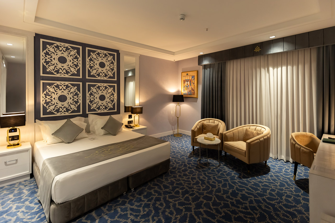 Chaharbagh Hotel