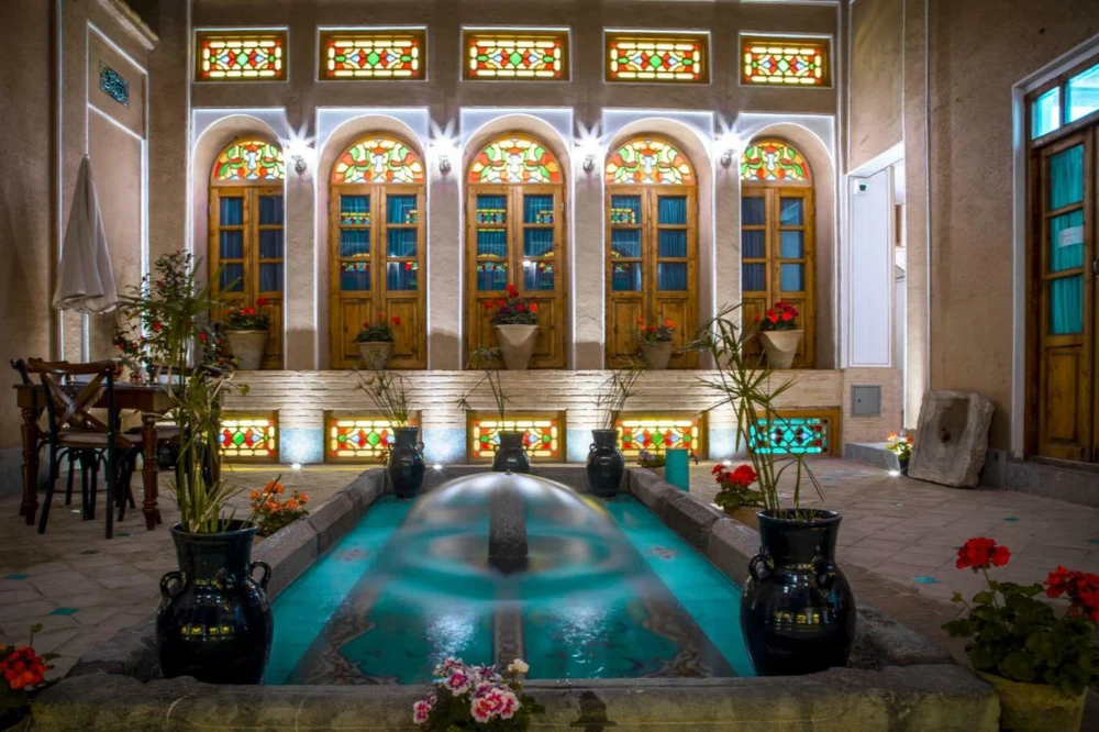 Tavousiyeh Hotel