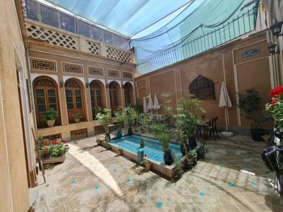 Tavousiyeh Hotel
