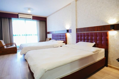 Shadi Hotel