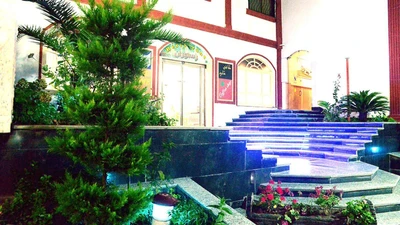 Sadra Hotel