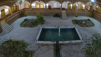 Viona Lantern Hotel