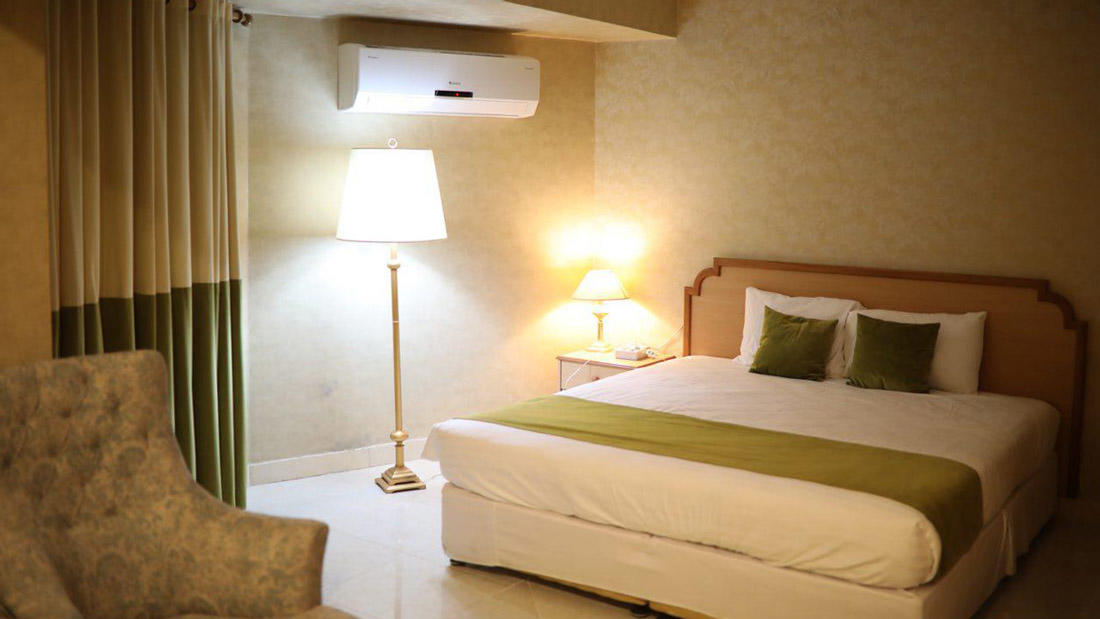 Hormoz Hotel