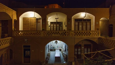 Noghli Traditional Hotel