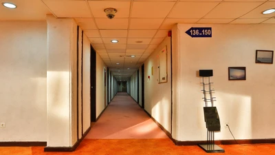 Laleh Hotel