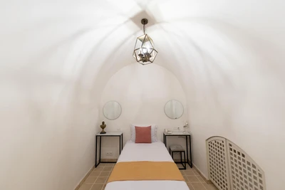 Zavieh Hotel