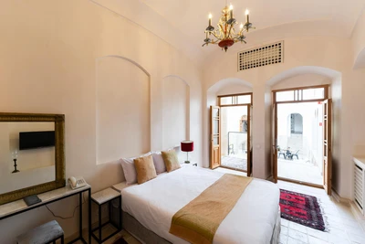 Zavieh Hotel