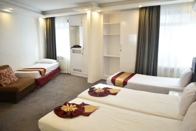 Khorshid Hotel