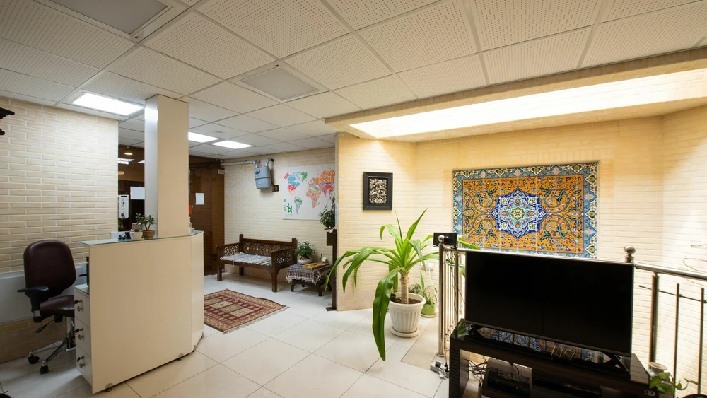 Bid Hostel
