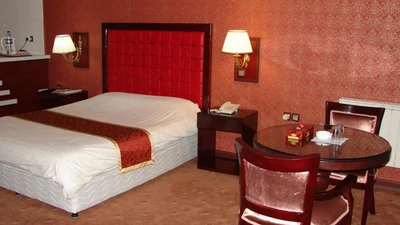 Shadi Hotel