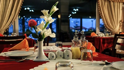 Anzali Tourist Hotel