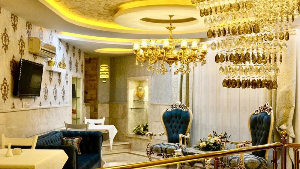 Larn Hotel