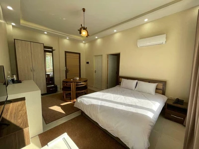 Orchideh Hotel