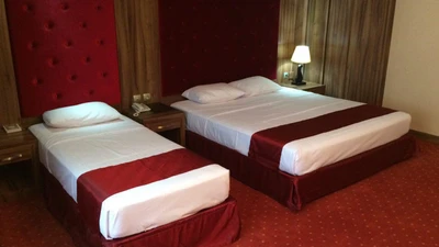 Khorshid Taban Hotel