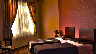 Aramesh Hotel