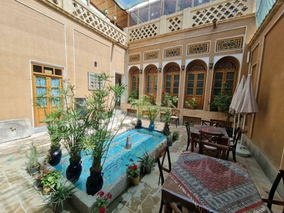 Tavousiyeh Hotel