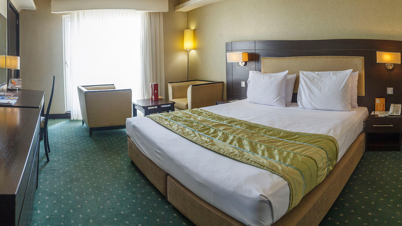 Parsian Evin Hotel
