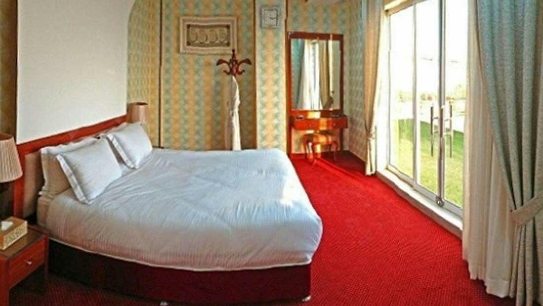 Ferdows International Hotel
