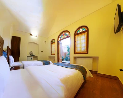 Pars Traditional Hotel