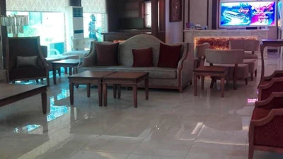 Shabaviz Hotel