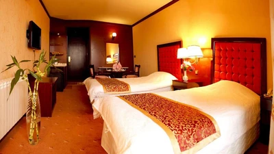 Shadi Hotel