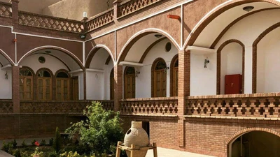Viona Lantern Hotel