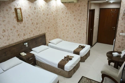 Gol Gandom Hotel