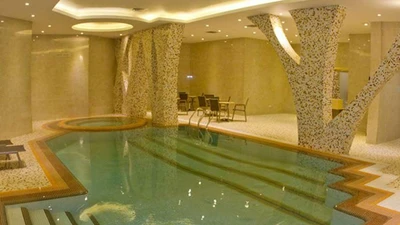 Royal Hotel