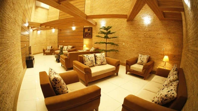 Nasir Al Molk Hotel