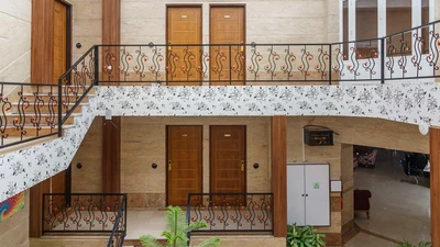 Shayli Hotel